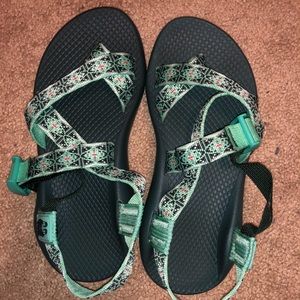Women’s Size 6 Chaco
